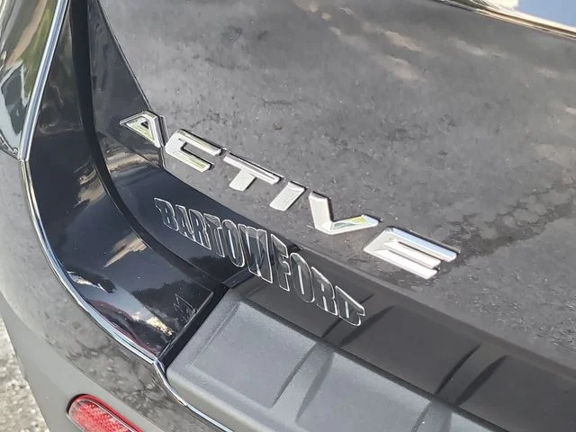 New 2027 Black Metallic Ford Active image 7