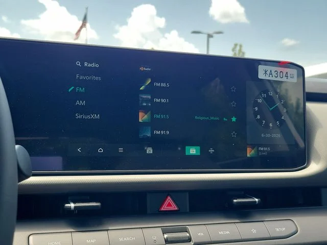 New 2027 Snow White Pearl Kia S image 21
