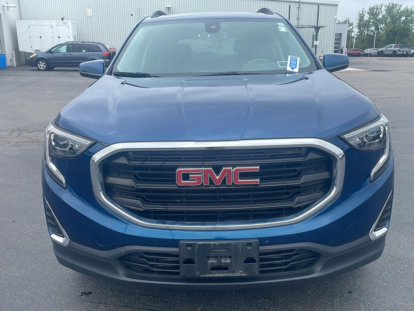 Used 2021 Blue Emerald Metallic GMC SLE image 7