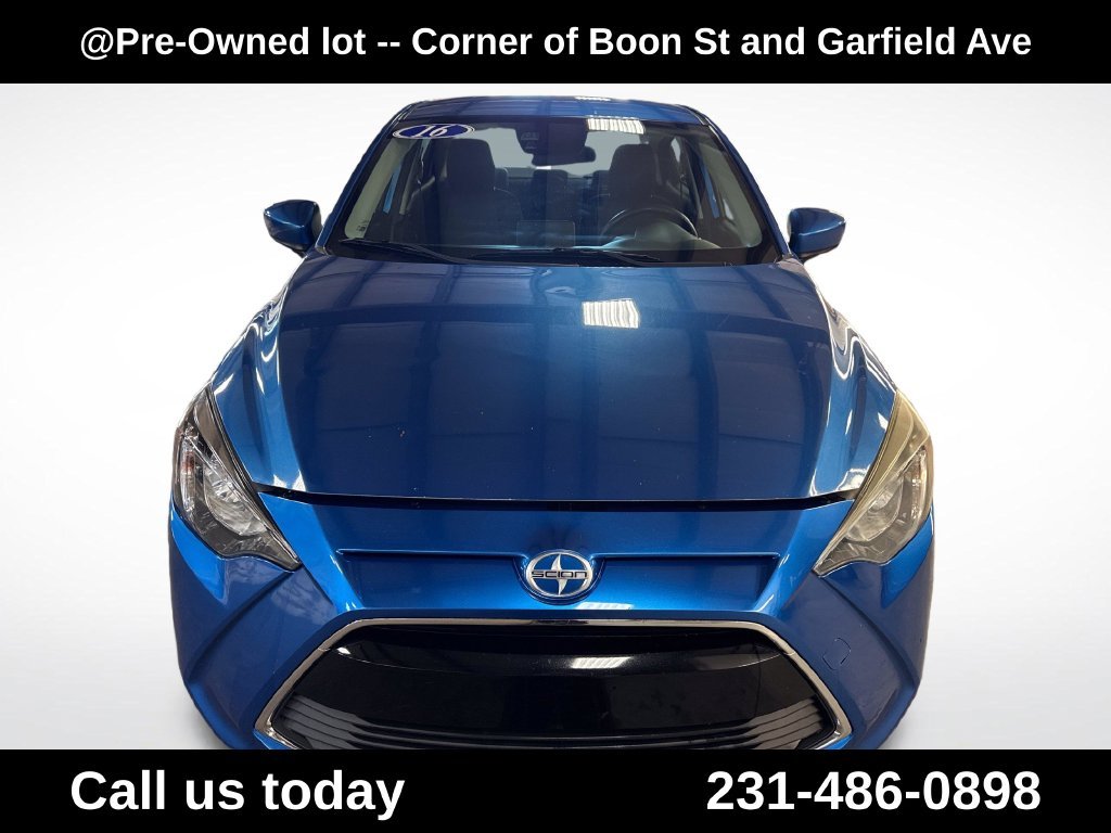 Used 2016 Blue Scion Base image 8