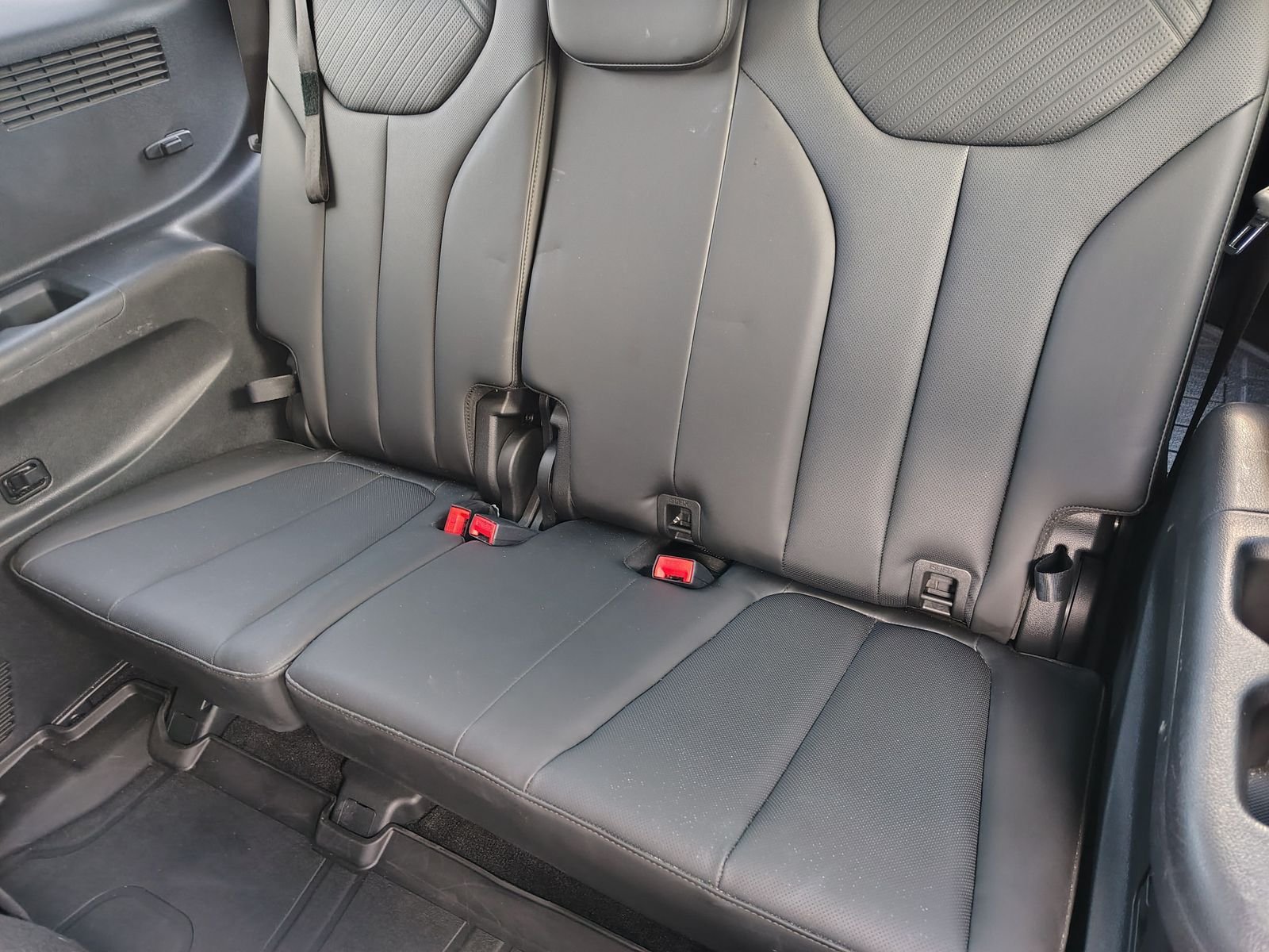 Used 2024 Black Hyundai SEL image 32