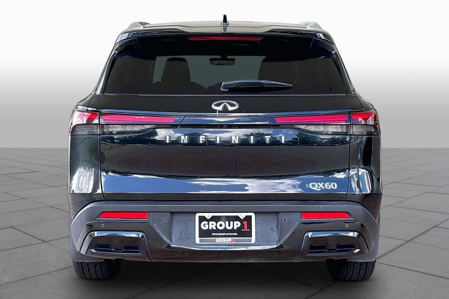 Used 2024 Mineral Black INFINITI LUXE image 5