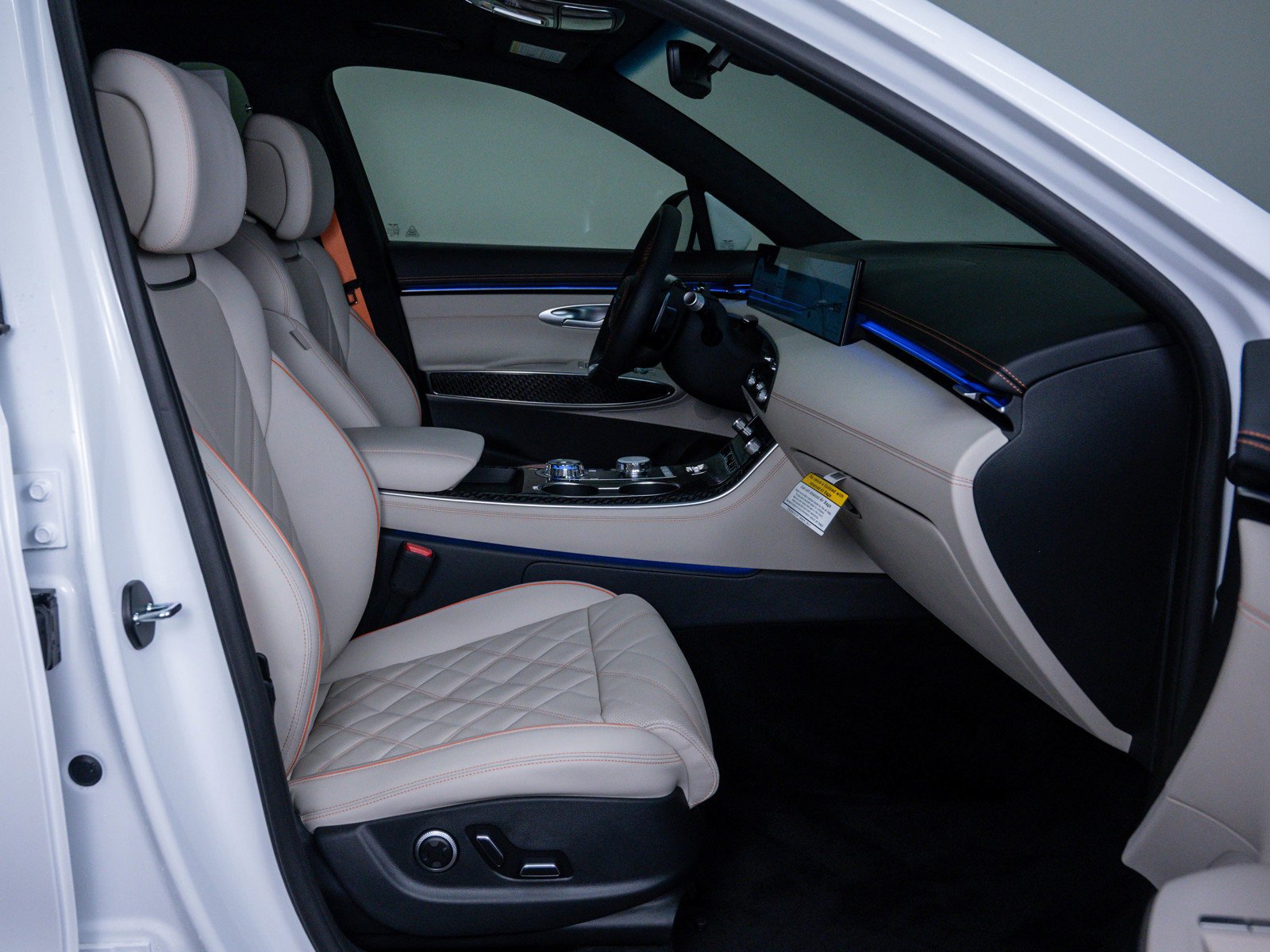 2026 GENESIS GV70 Sport Prestige - Photo 10