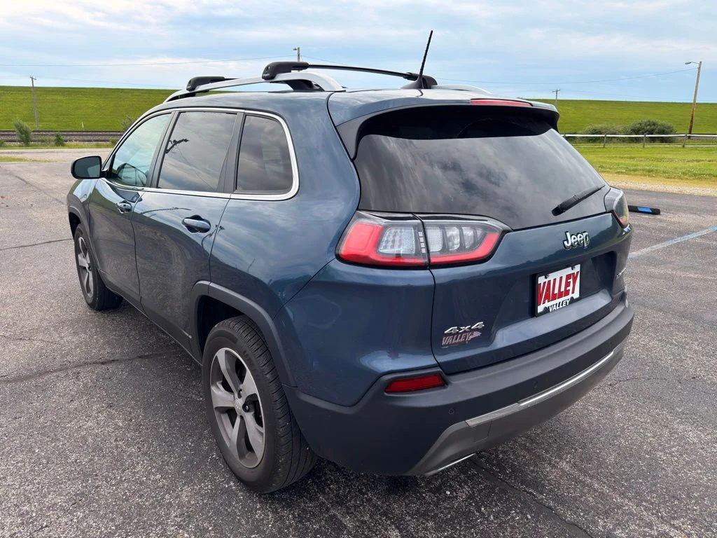 Certified Used 2020 Slate Blue Pearlcoat Jeep Limited image 15