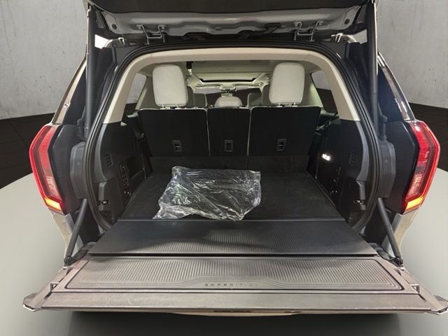 Used 2025 Gray Ford Platinum image 23
