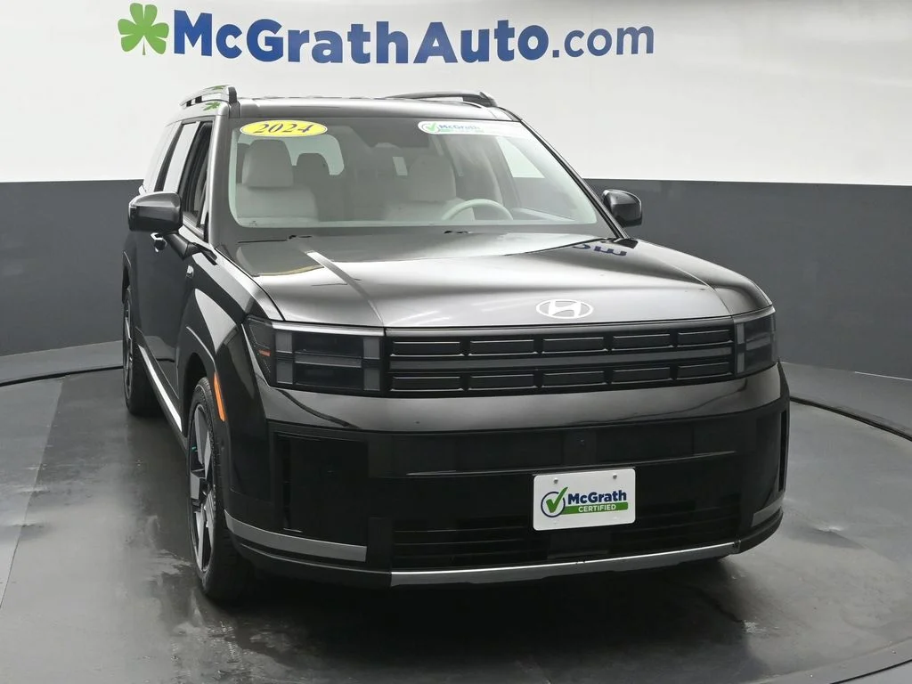 Used 2024 Black Hyundai Limited image 5