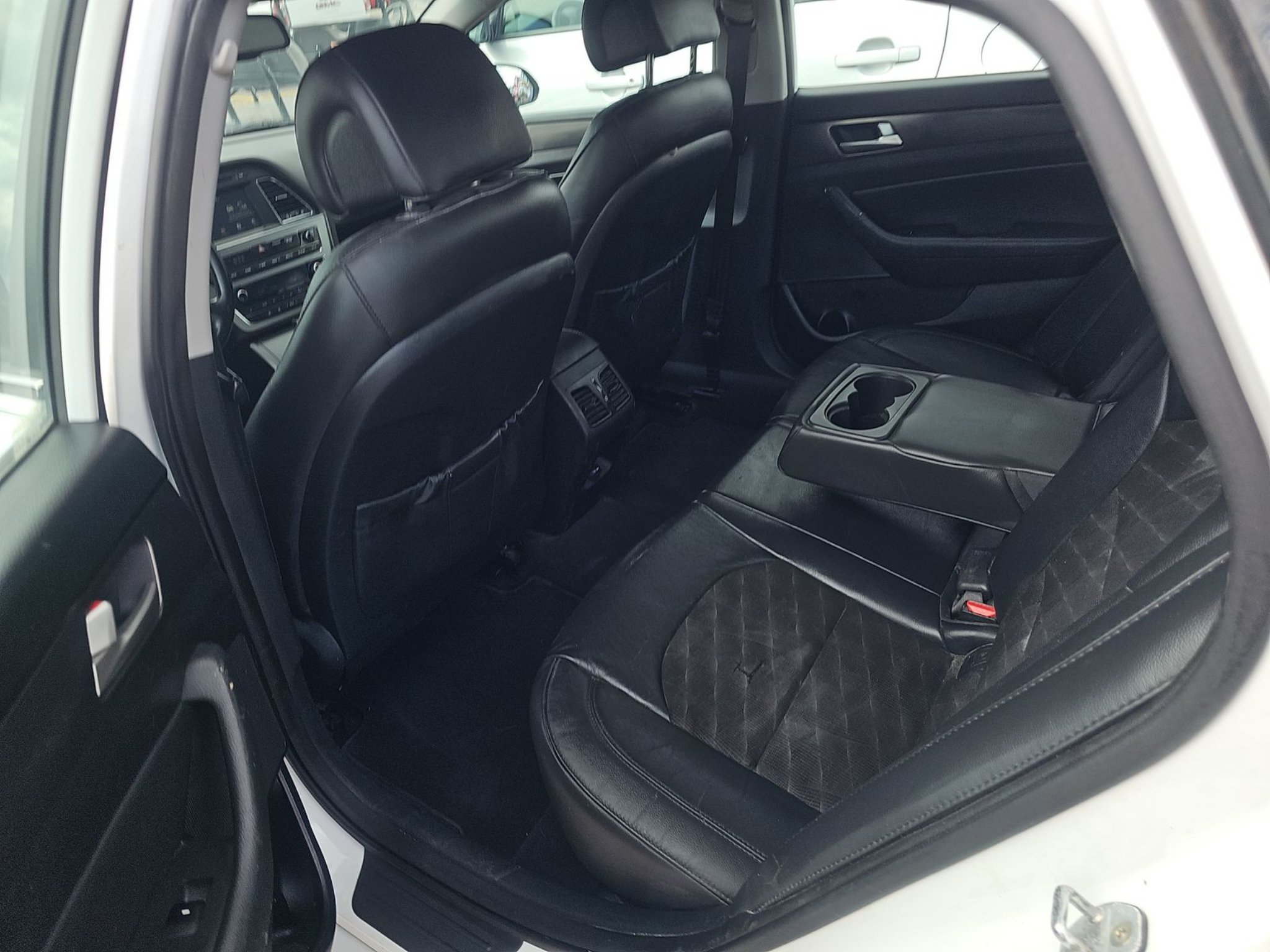 Used 2016 Quartz White Pearl Hyundai 2.4L Sport image 8