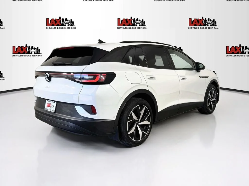 Used 2023 White Volkswagen Pro S image 7