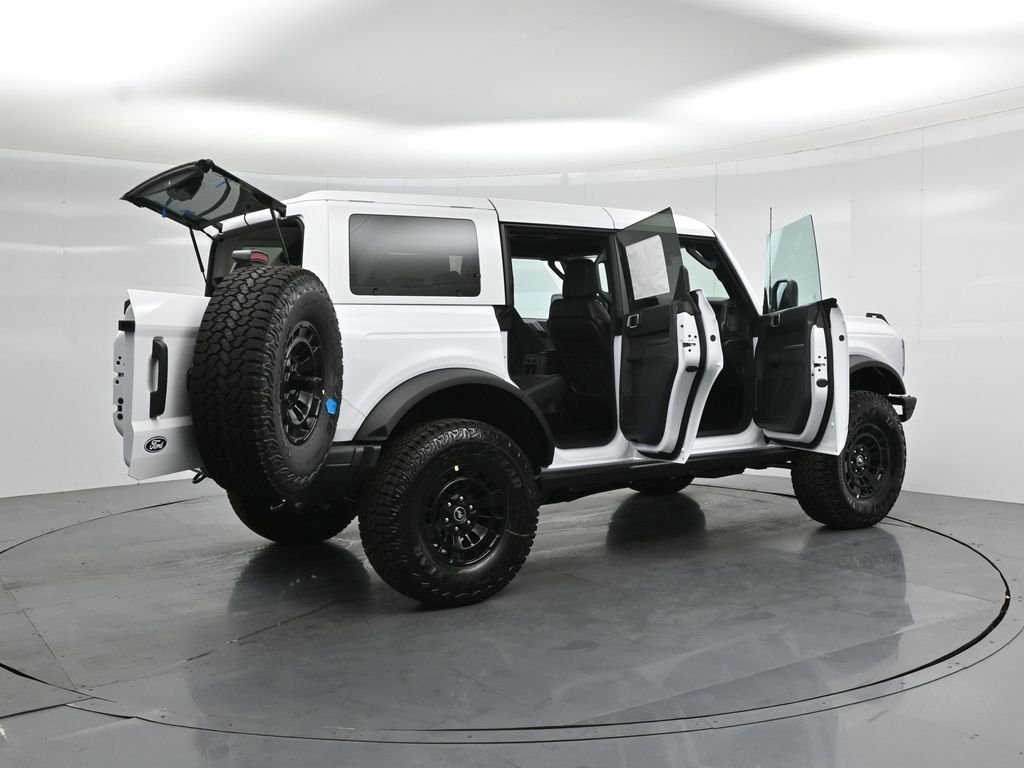 New 2026 Oxford White Ford Badlands image 5