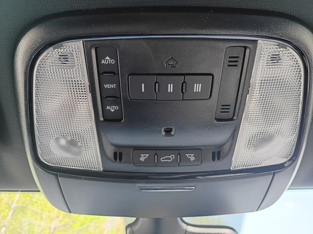 New 2026 Diamond Black Clear-Coat Exterior Paint Dodge GT Plus image 18