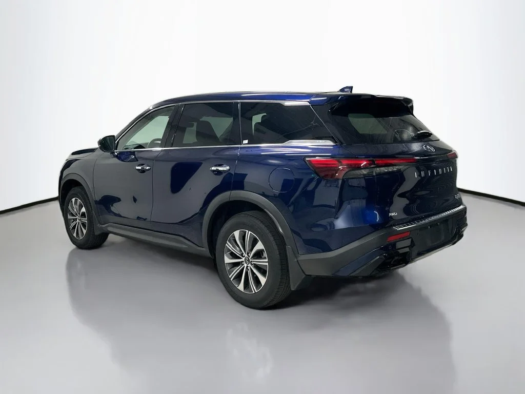 Used 2024 Blue INFINITI PURE image 3