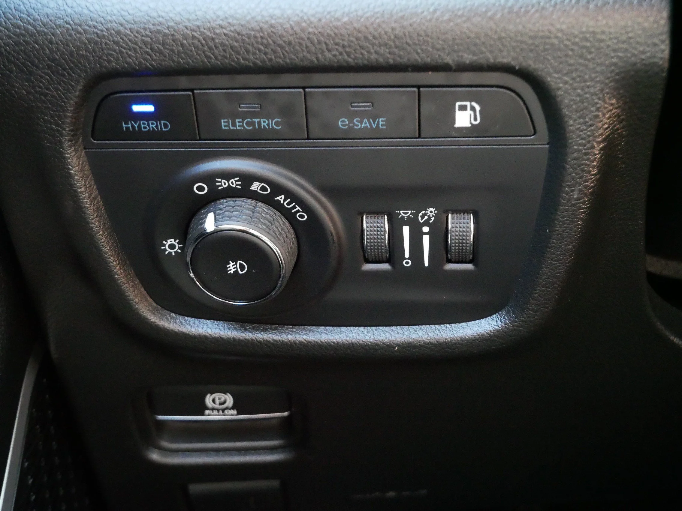 Used 2022 Bright White Clearcoat Jeep  image 27