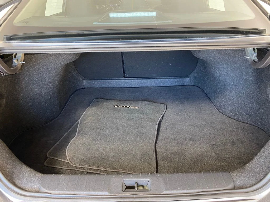 Used 2025 Gray Nissan SR image 14