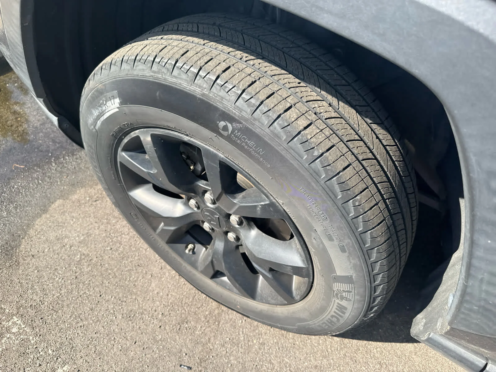 Used 2022 Magnetic Gray Metallic Toyota LE image 6