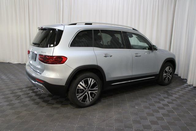 New 2026 Cirrus Silver Metallic Mercedes-Benz GLB 250 image 41