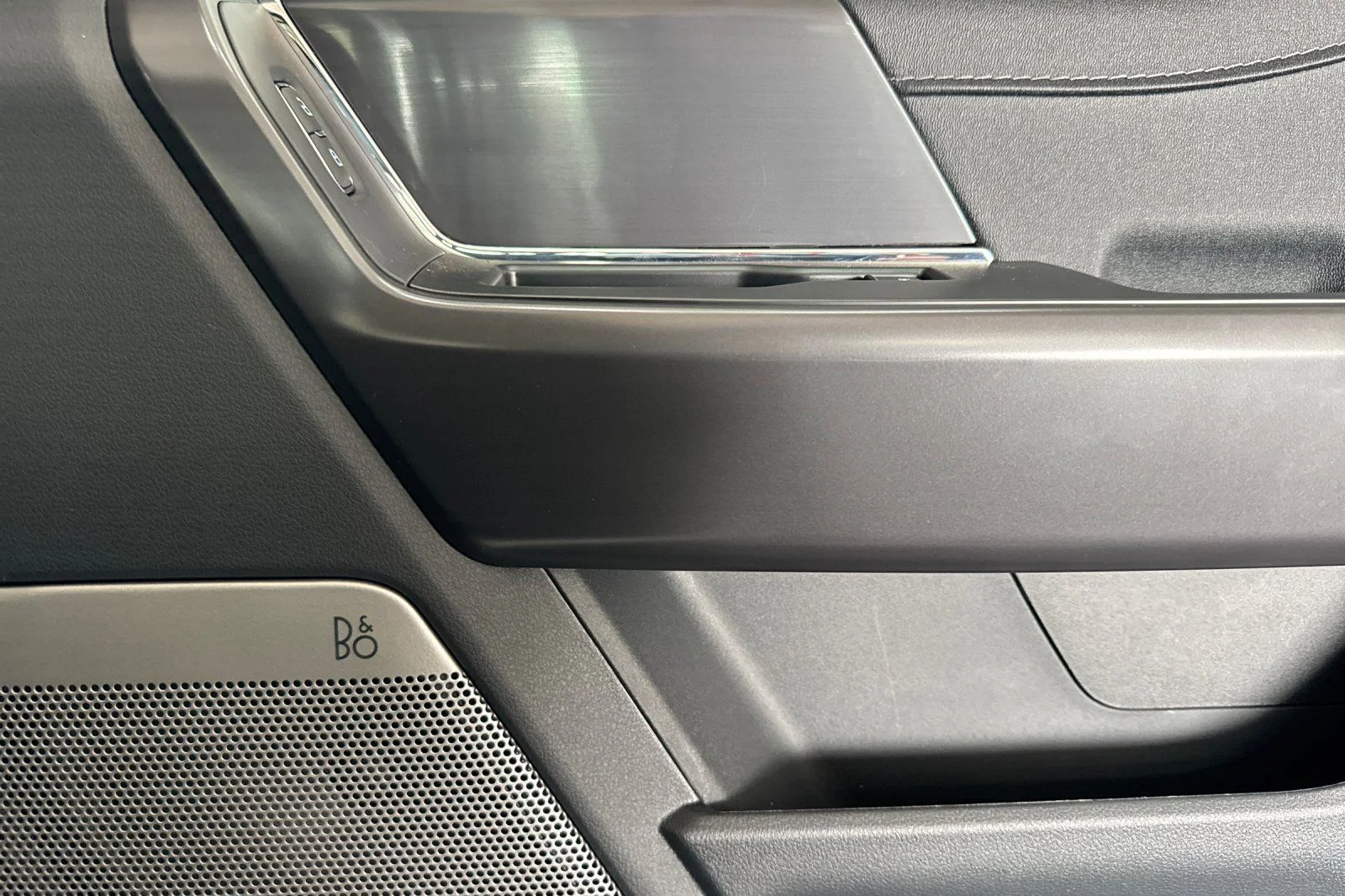 New 2026 Star White Metallic Tri-Coat Ford Lariat® image 19