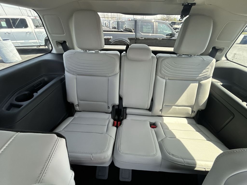 New 2026 Dark Matter Gray Metallic Ford Platinum® image 30