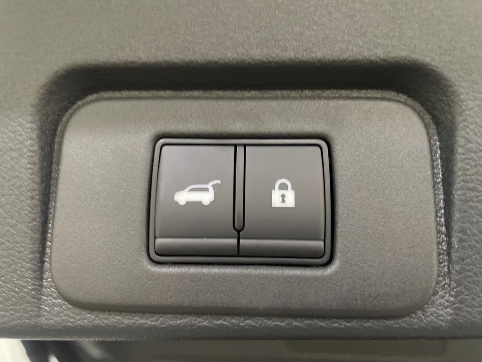 New 2026 Everest White Pearl/Super Black Nissan Platinum image 8