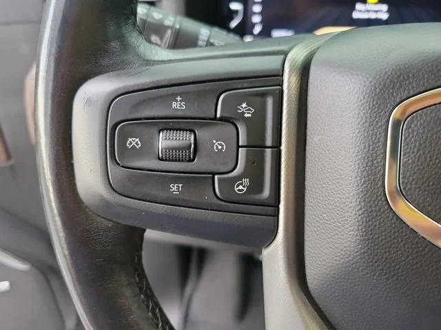 Used 2022 White Frost Tricoat GMC Denali image 16