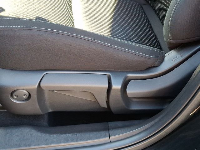 Used 2022 Black Mitsubishi ES image 27