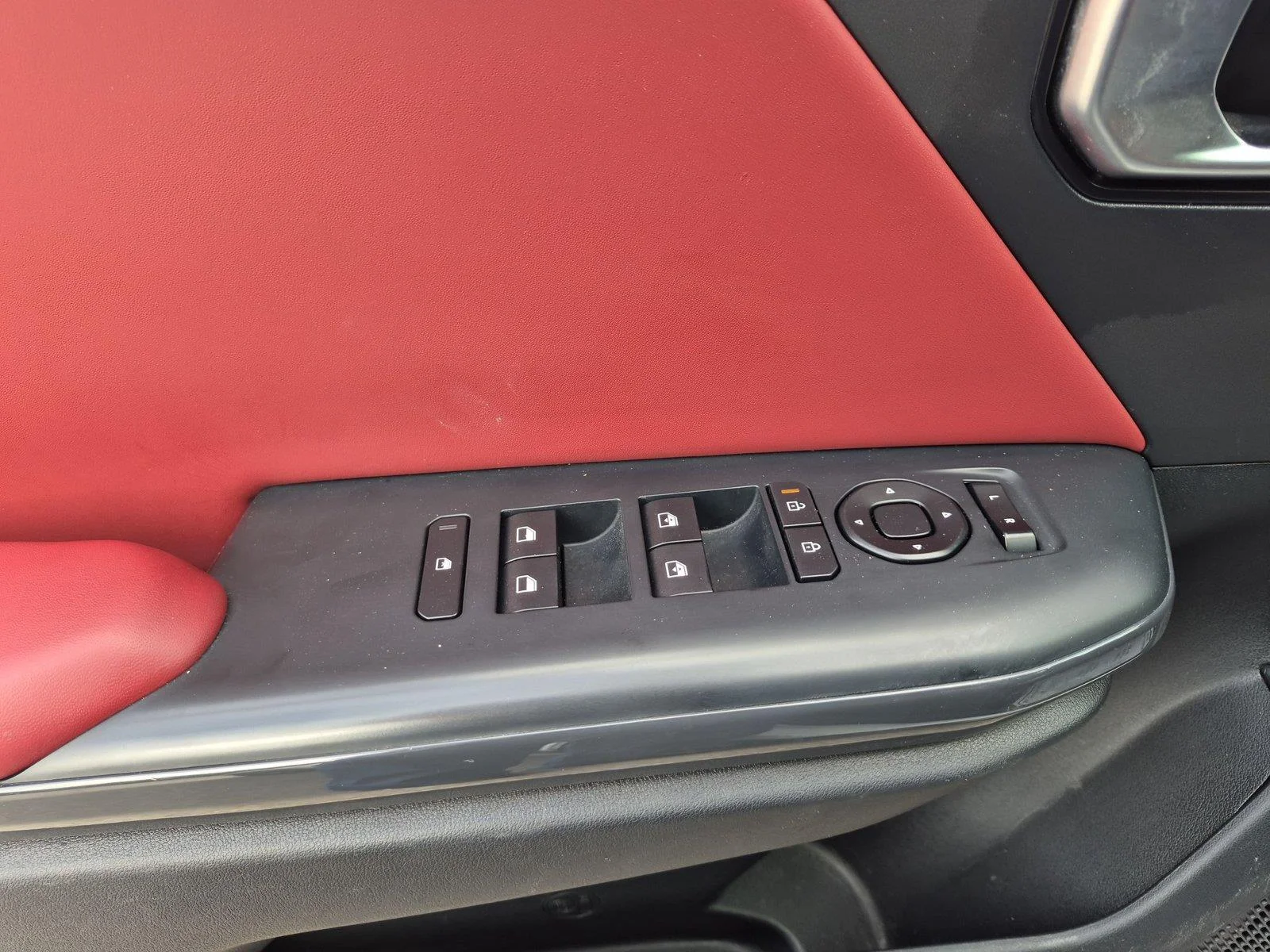 Used 2025 Snow White Pearl Kia GT-Line Turbo image 15