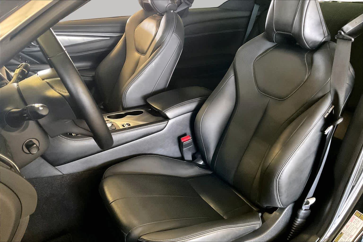 Pre-Owned 2022 INFINITI Q60 LUXE