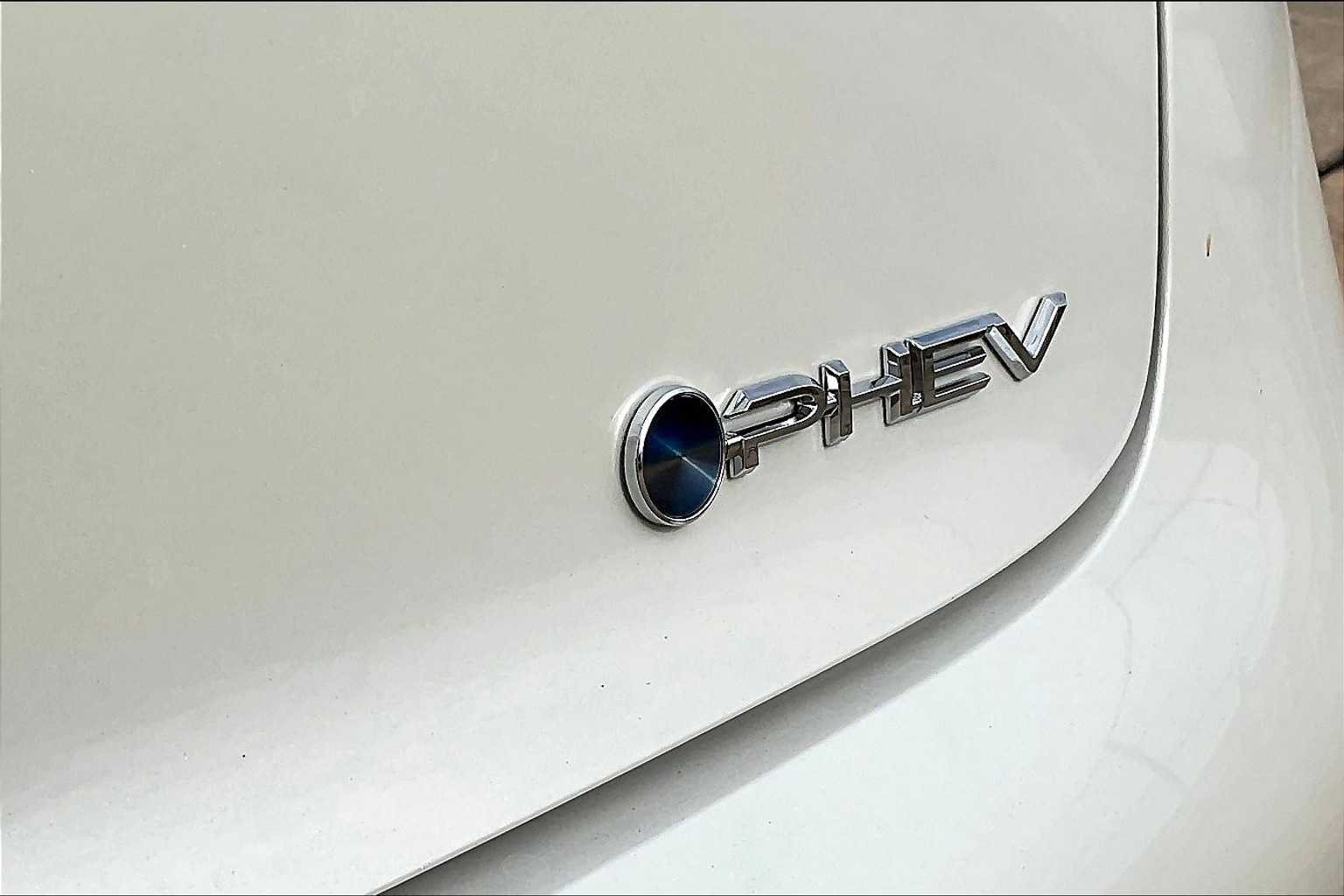 New 2026 Wind Chill Pearl Toyota XSE Premium image 10