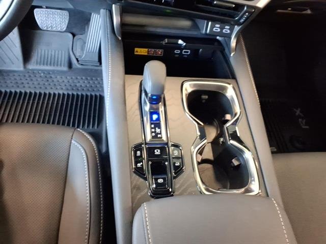 Used 2026 ULTRA WHITE Lexus F SPORT Design image 15