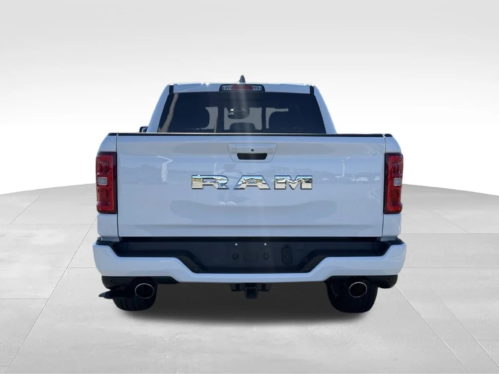 Used 2025 White Ram Big Horn/Lone Star image 26