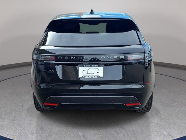New 2026 Santorini Black Land Rover Dynamic SE image 6
