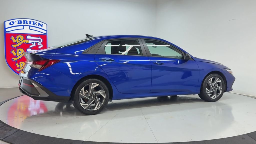 Used 2025 Intense Blue Hyundai SEL Sport image 4