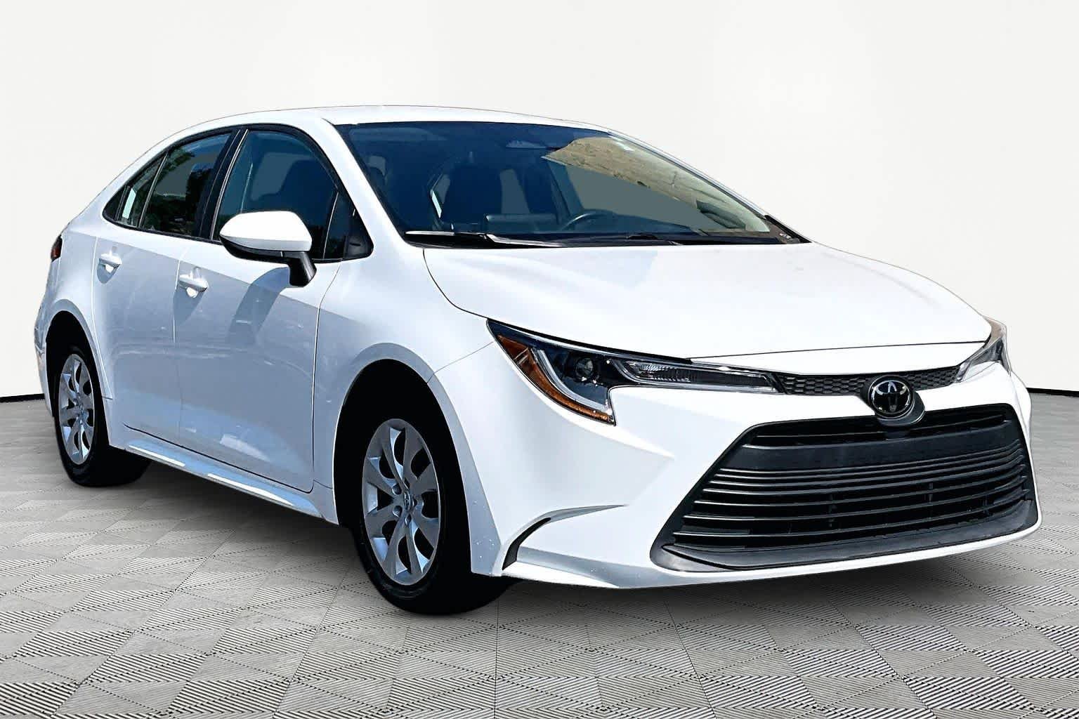 Used 2024 Ice Cap Toyota LE image 3