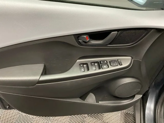 Used 2020 Gray Hyundai SEL Plus image 15