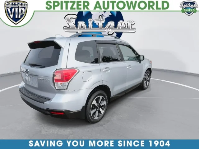 Used 2018 Silver Subaru 2.5i Premium image 9