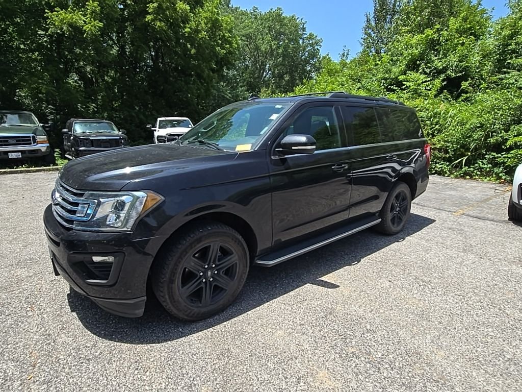 Used 2021 Ford Expedition XLT with VIN 1FMJU1JT1MEA23296 for sale in Kansas City