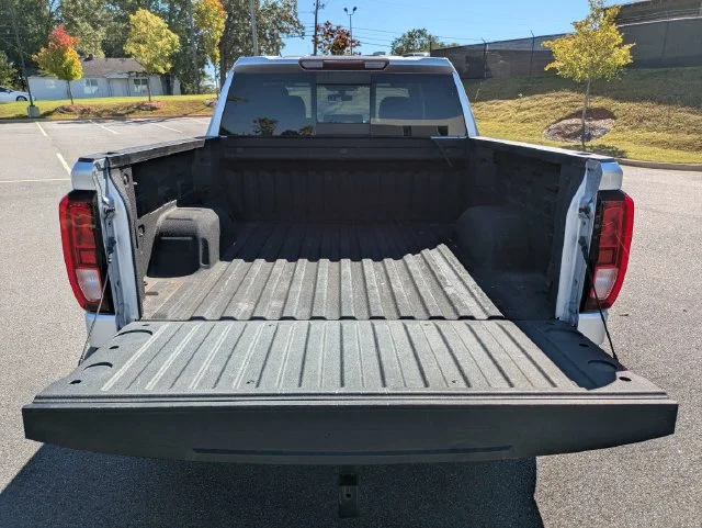 Used 2021 Silver GMC Elevation image 13