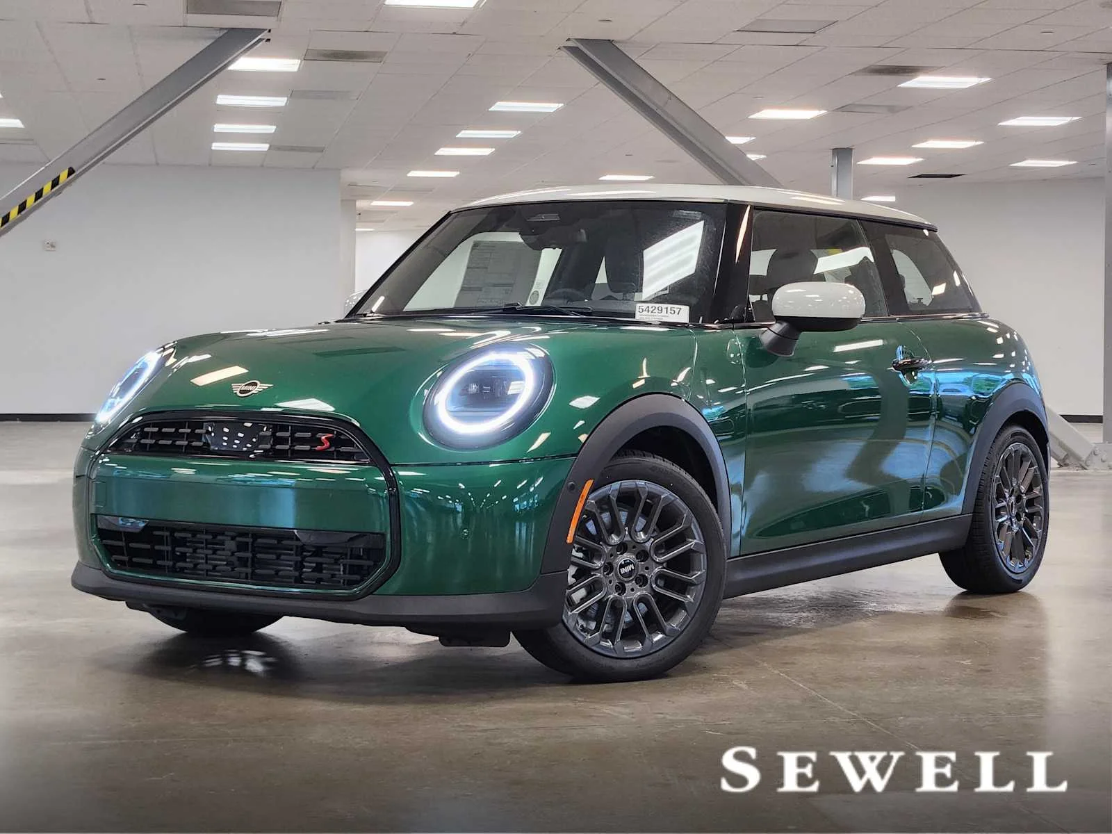 2026 MINI Hardtop Cooper S's photo