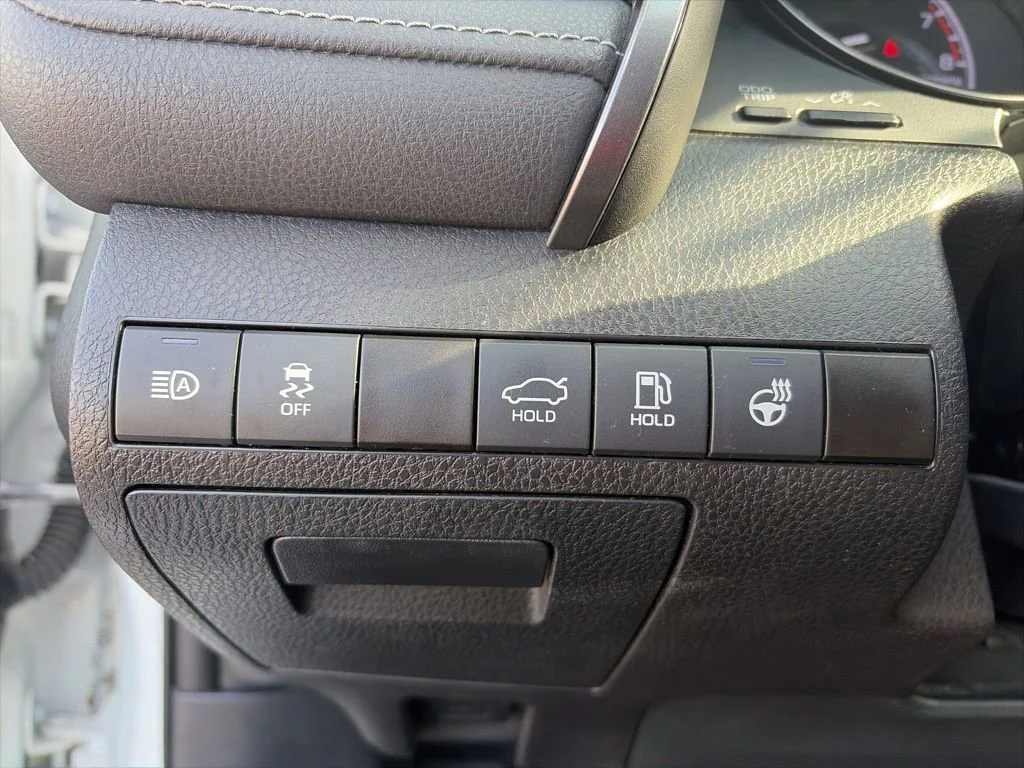 2023 Toyota Camry SE - Photo 24