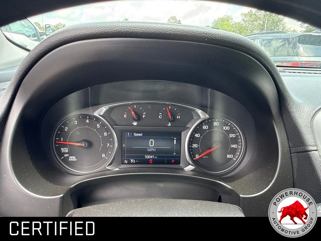 Used 2024 White GMC SLE image 9