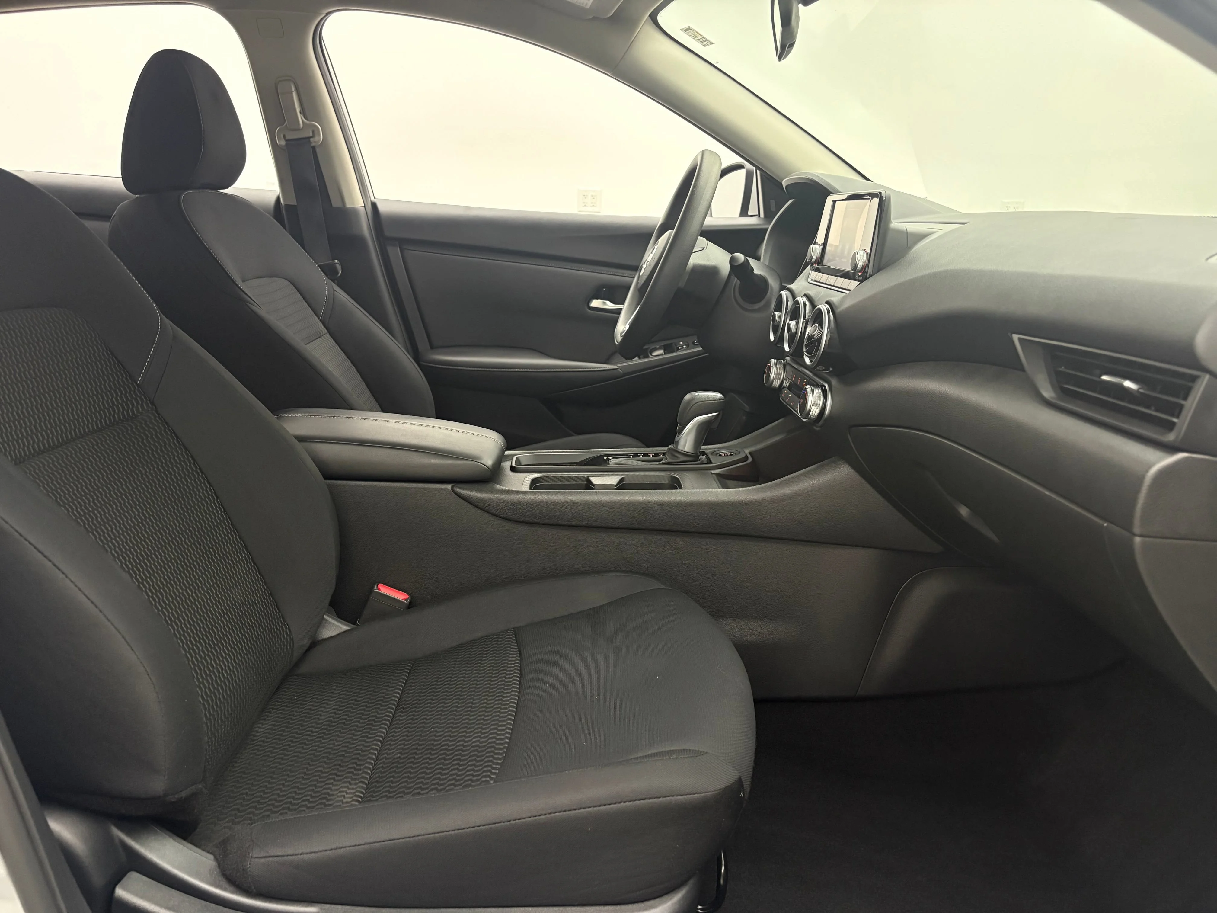 Used 2023 Silver Nissan S image 28