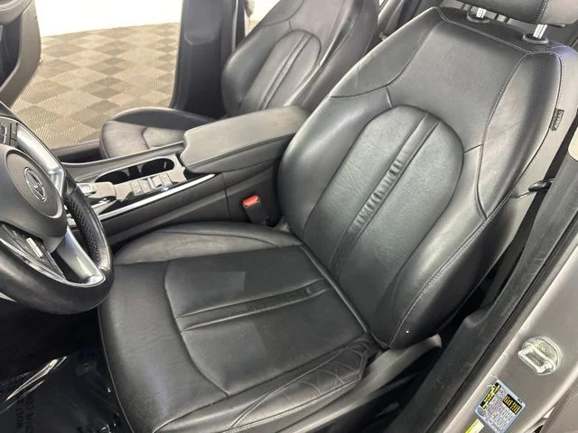 Used 2022 Silver Hyundai Limited image 21