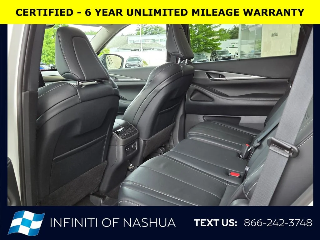 Certified Used 2023 White INFINITI LUXE image 23