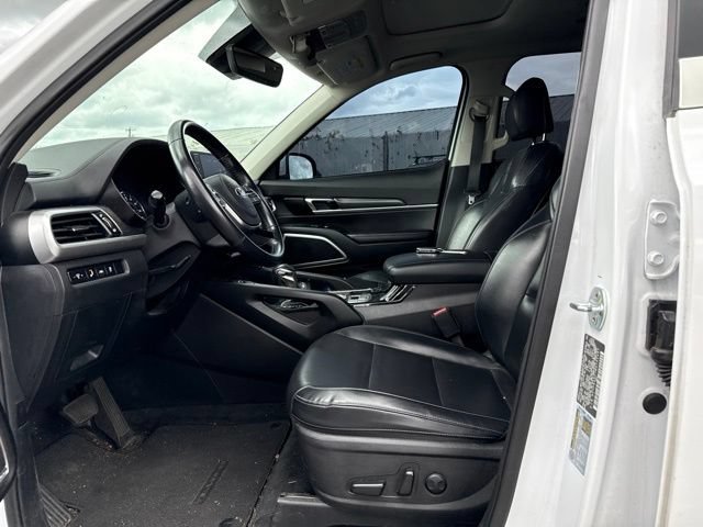 Used 2021 Glacial White Pearl Kia S image 10