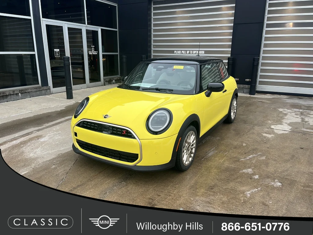 2026 MINI Hardtop Cooper S Signature's photo
