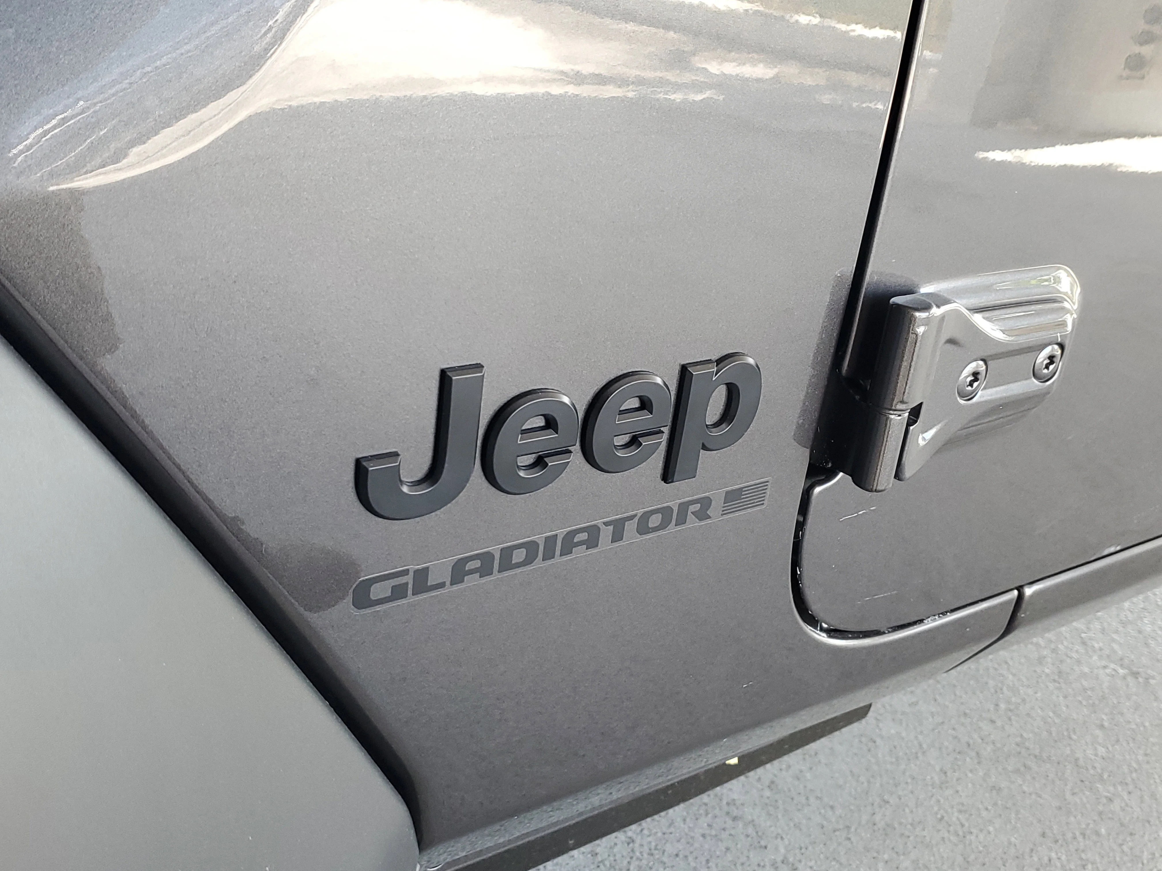 New 2026 Granite Crystal Metallic Clearcoat Jeep Sport image 5