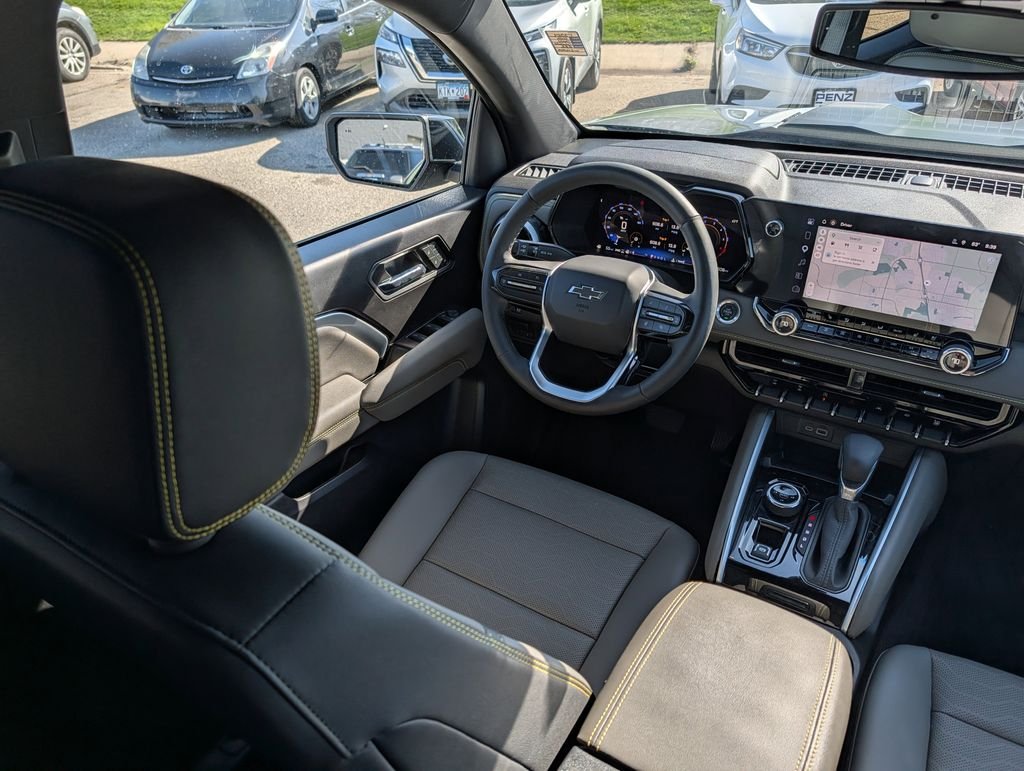 Used 2025 Gray Chevrolet ZR2 image 9
