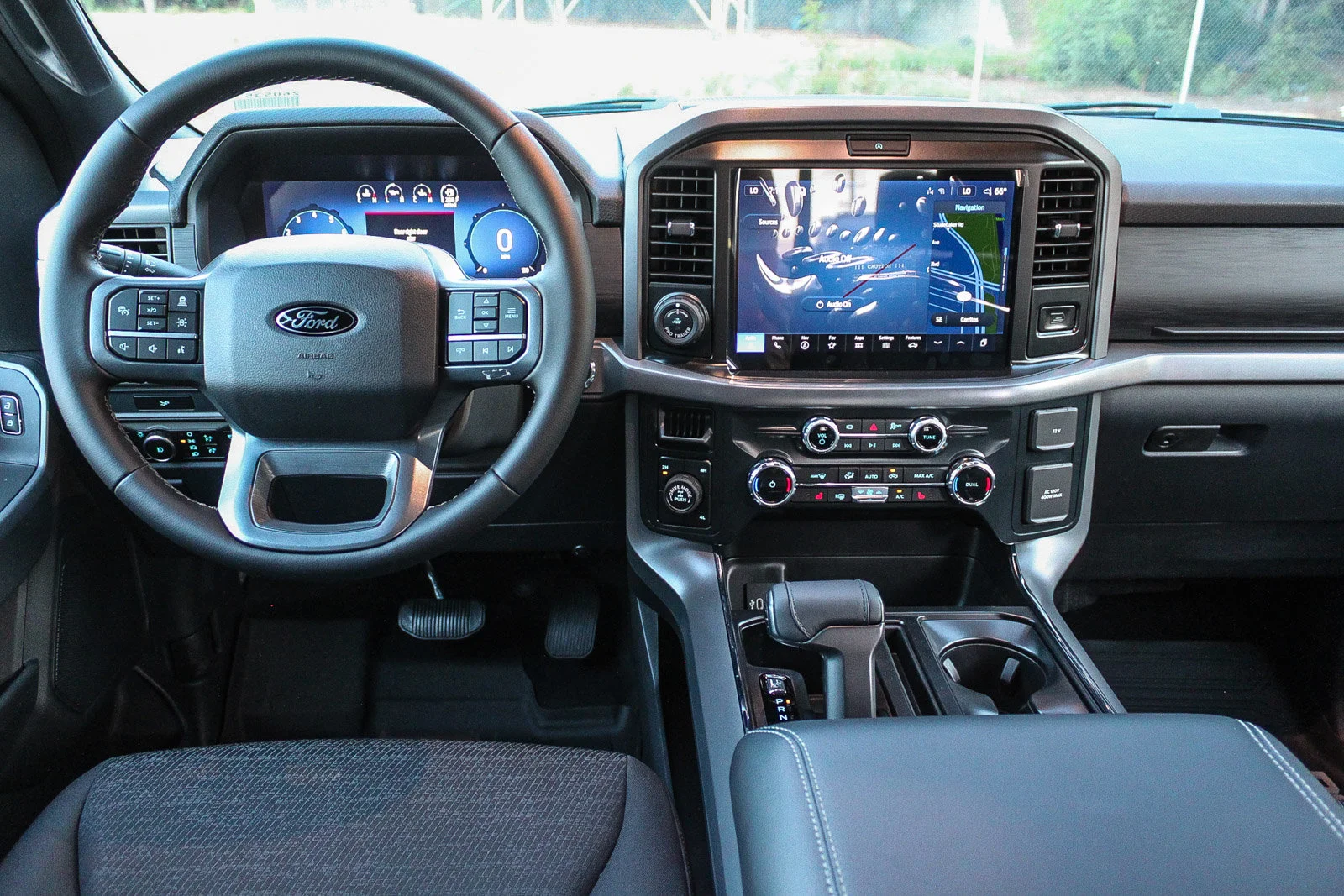 New 2026 Oxford White Ford XLT image 15