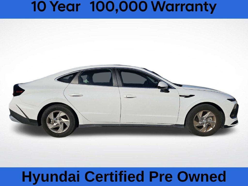 Certified Used 2025 White Hyundai SE image 17