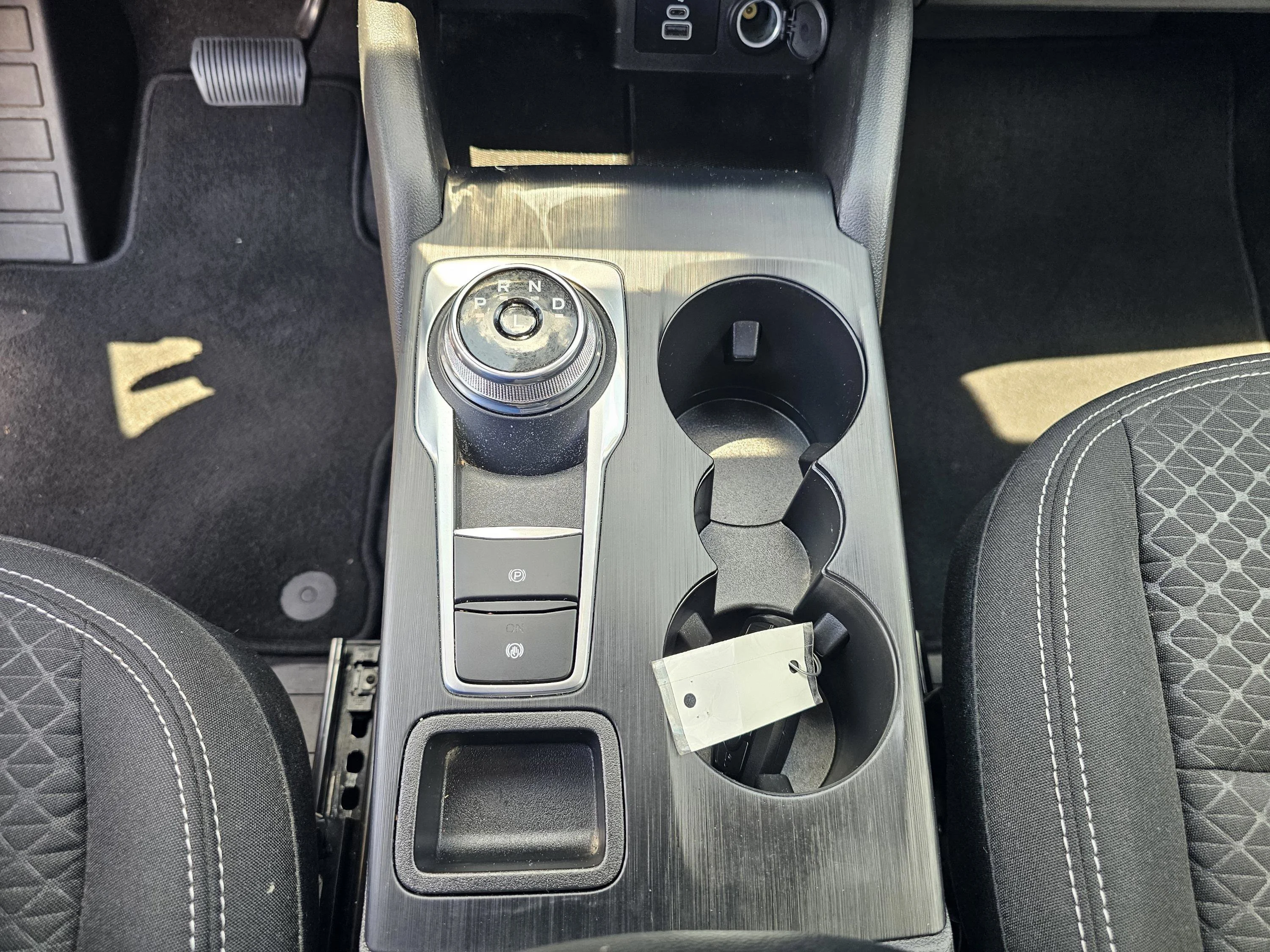 Used 2025 Agate Black Metallic Ford Active image 26