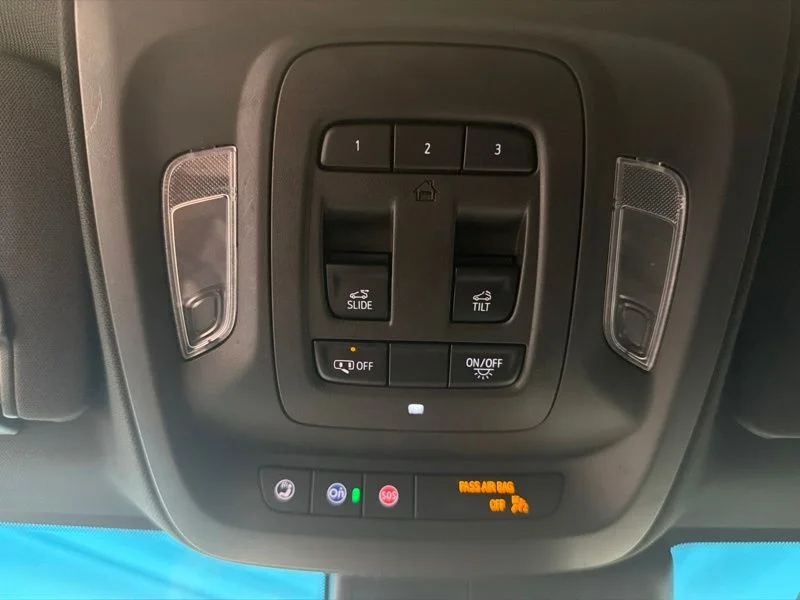 Used 2021 Black Cadillac Sport image 32